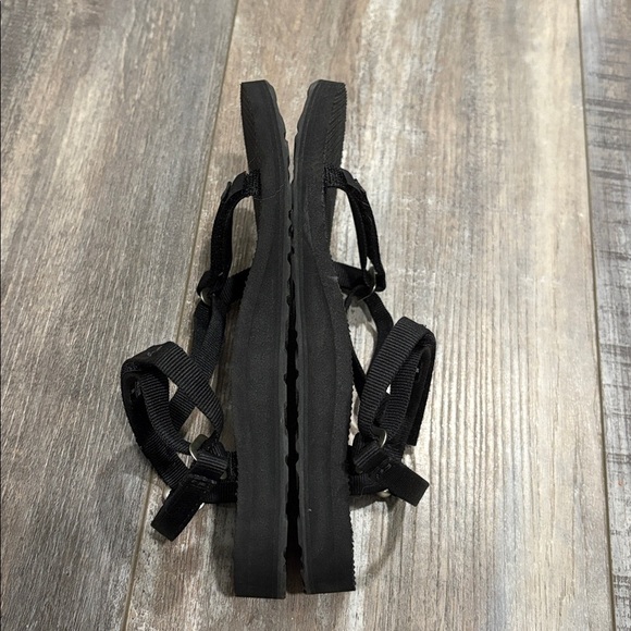 Teva Black slim strap Velcro Sandals size 6 - Picture 5 of 6